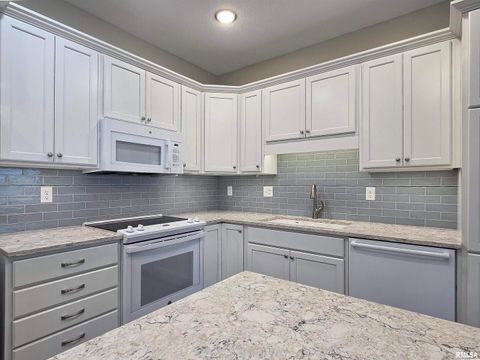 Tiny photo for 2592 MIDDLE Road, Bettendorf, IA 52722 (MLS # QC4269748)