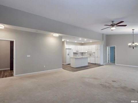 Tiny photo for 2592 MIDDLE Road, Bettendorf, IA 52722 (MLS # QC4269748)