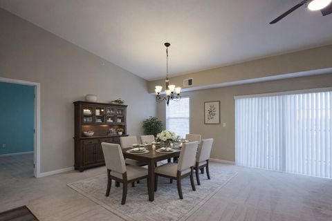 Tiny photo for 2592 MIDDLE Road #313, Bettendorf, IA 52722 (MLS # QC4269748)