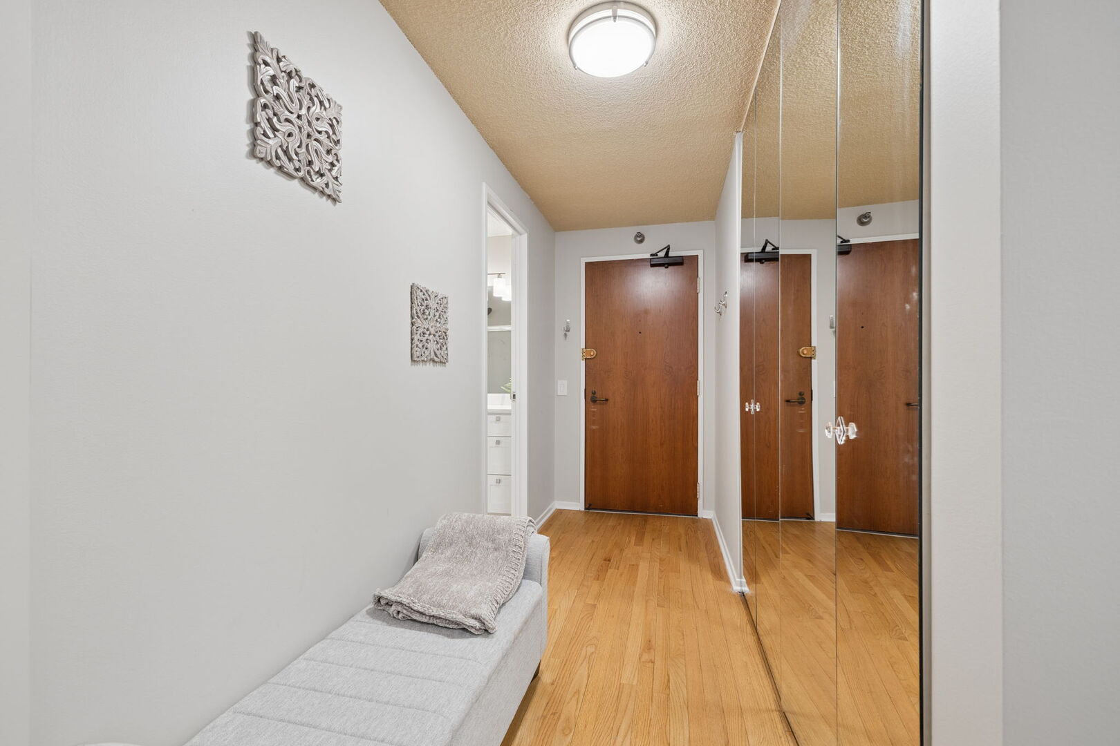 440 N Mcclurg Court 402S