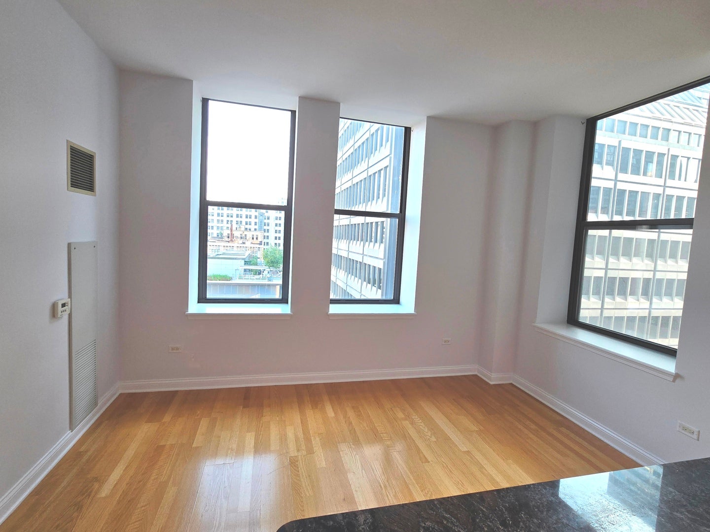 8 W MONROE Street 1800