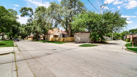 Tiny photo for 8459 S Elizabeth Street, Chicago, IL 60620 (MLS # 12771153)