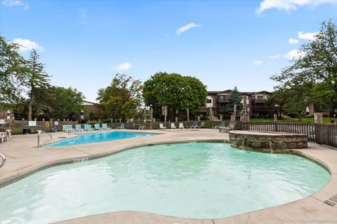 Tiny photo for 5202 Midlothian Turnpike #107, Crestwood, IL 60418 (MLS # 12597754)