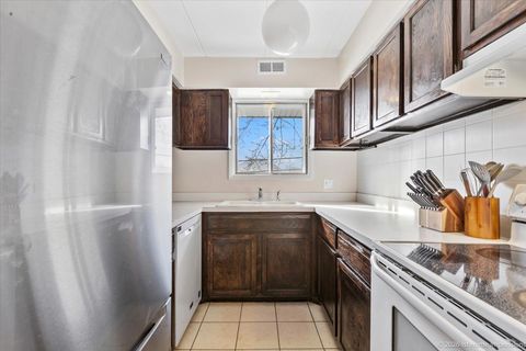 Tiny photo for 5202 Midlothian Turnpike #107, Crestwood, IL 60418 (MLS # 12597754)