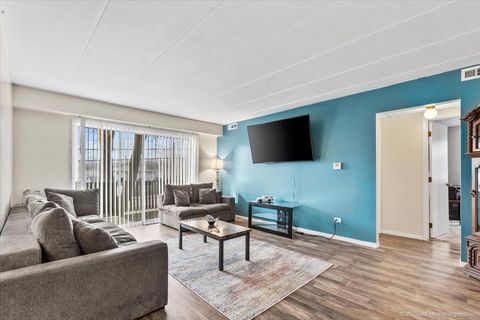 Tiny photo for 5202 Midlothian Turnpike #107, Crestwood, IL 60418 (MLS # 12597754)