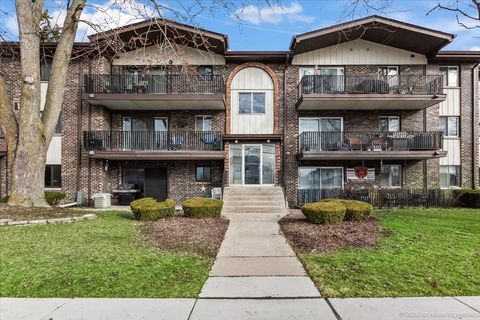 Photo of 5202 Midlothian Turnpike #107, Crestwood, IL 60418 (MLS # 12597754)