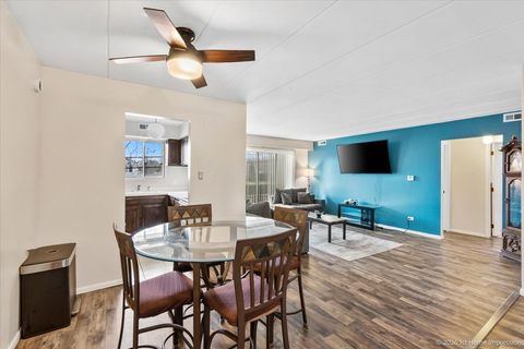 Tiny photo for 5202 Midlothian Turnpike #107, Crestwood, IL 60418 (MLS # 12597754)