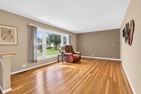 Tiny photo for 2N266 Prairie Avenue, Glen Ellyn, IL 60137 (MLS # 12766549)