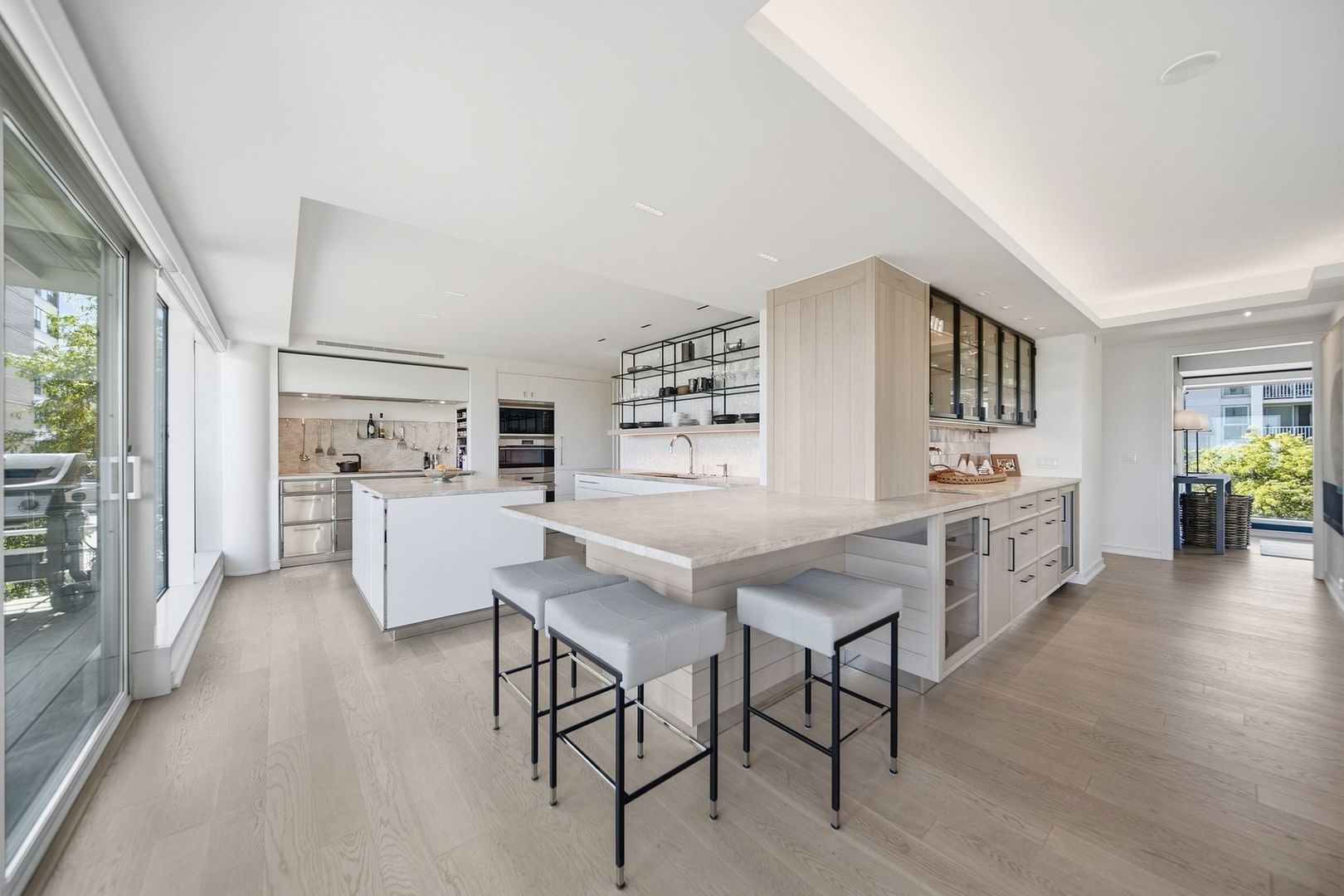 1618 Sheridan Road 4