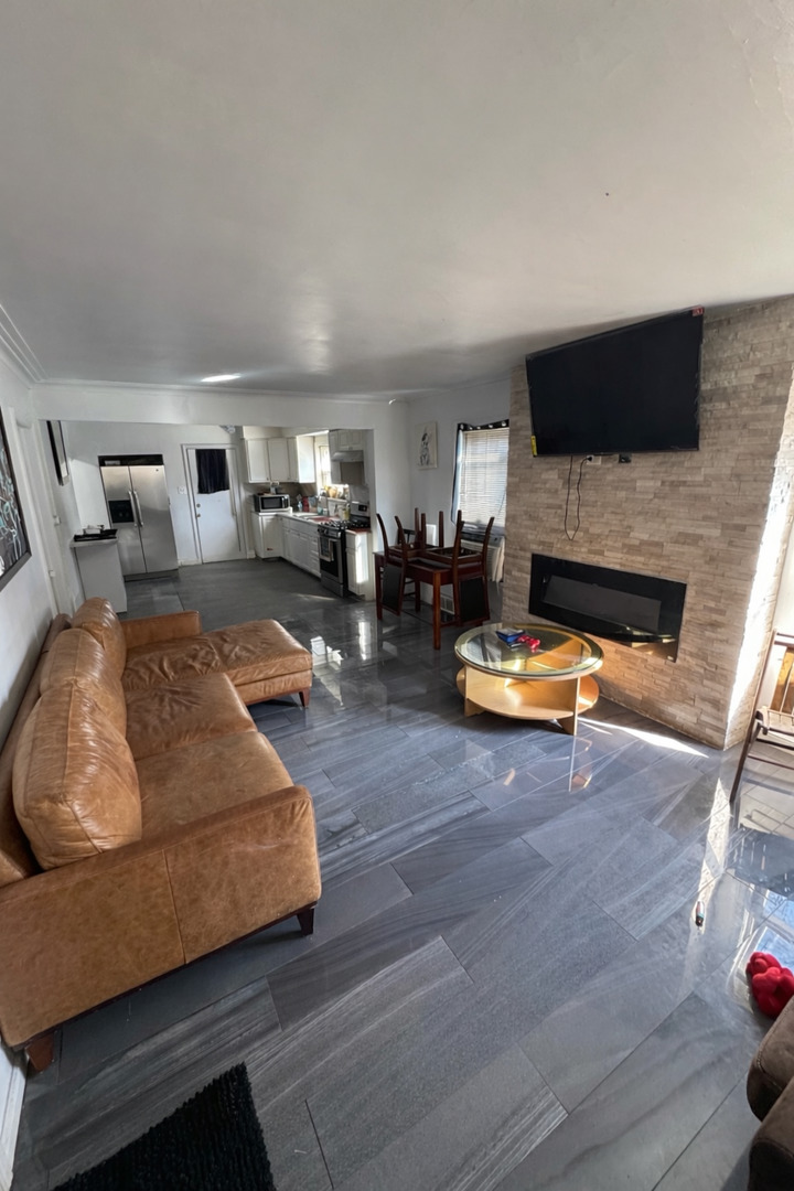 8259 S Marshfield Avenue