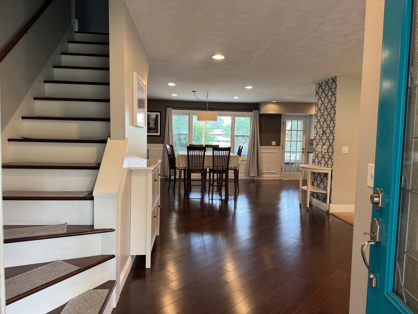 1223 Ridgeway Court