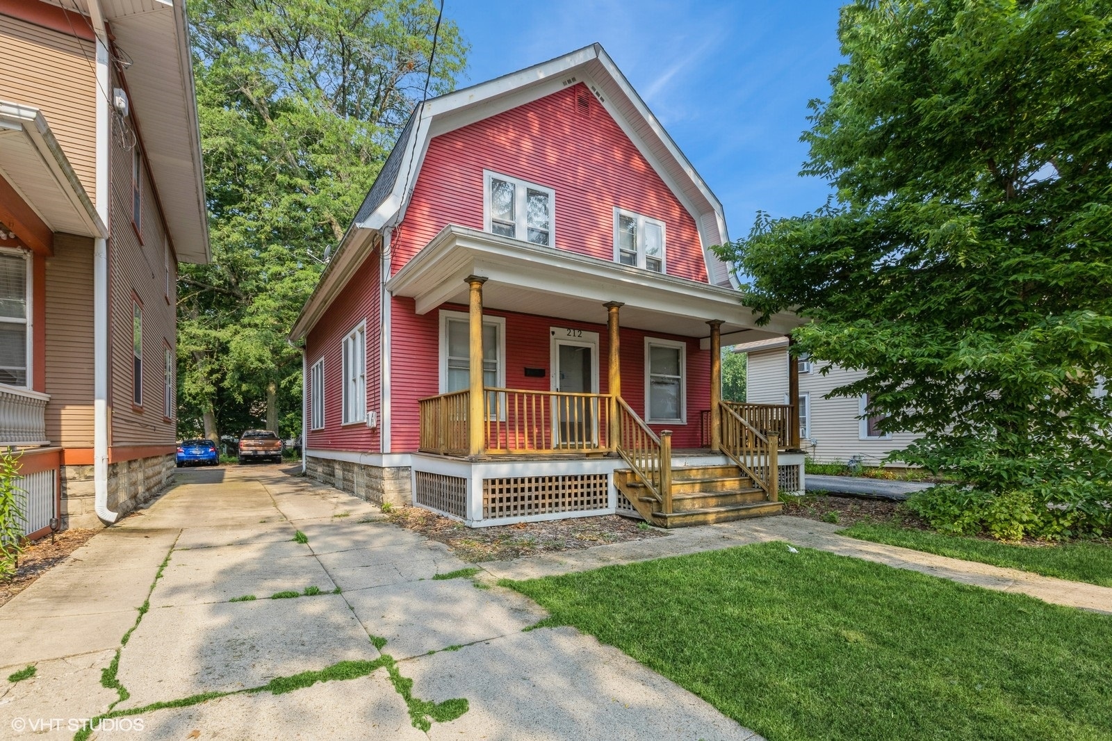 208-210-212 Blackhawk Street