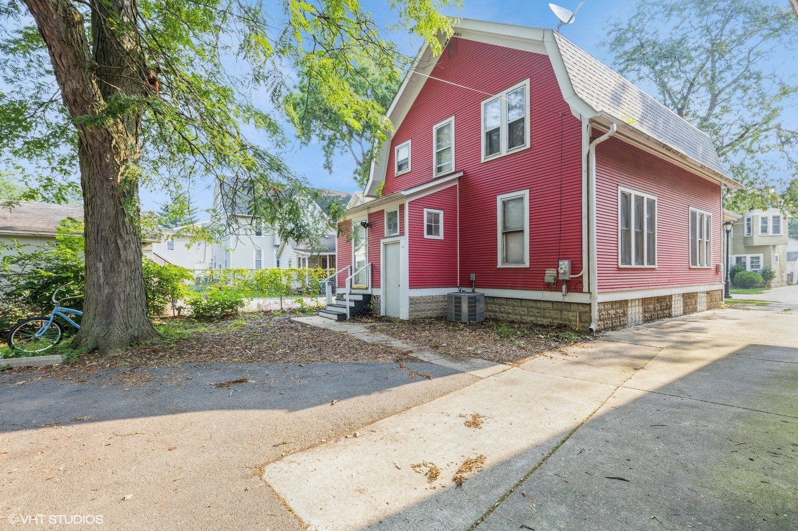 208-210-212 Blackhawk Street