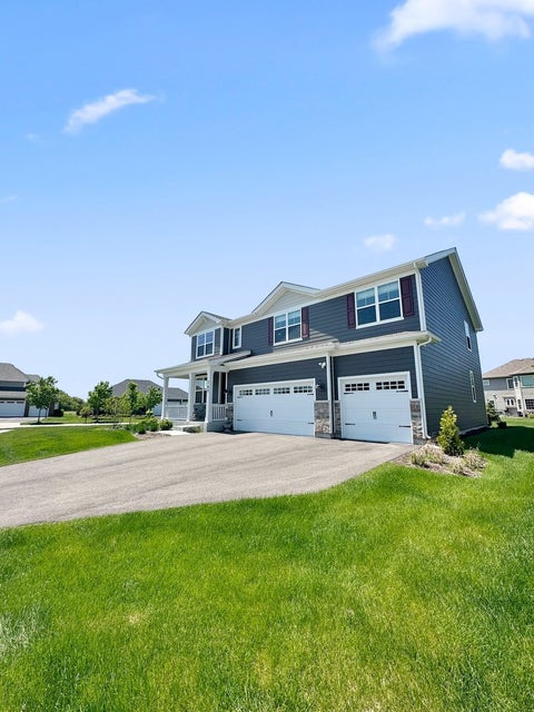 Tiny photo for 765 Kentshire Circle, Elgin, IL 60124 (MLS # 12694799)