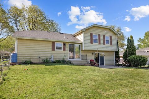 Tiny photo for 650 BUTTERFIELD Drive, Algonquin, IL 60102 (MLS # 12647589)