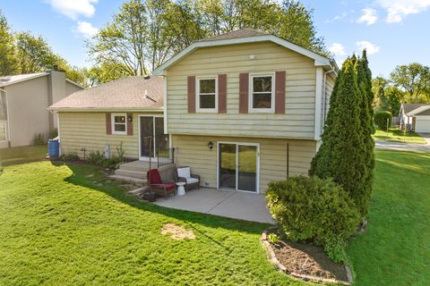 Tiny photo for 650 BUTTERFIELD Drive, Algonquin, IL 60102 (MLS # 12647589)