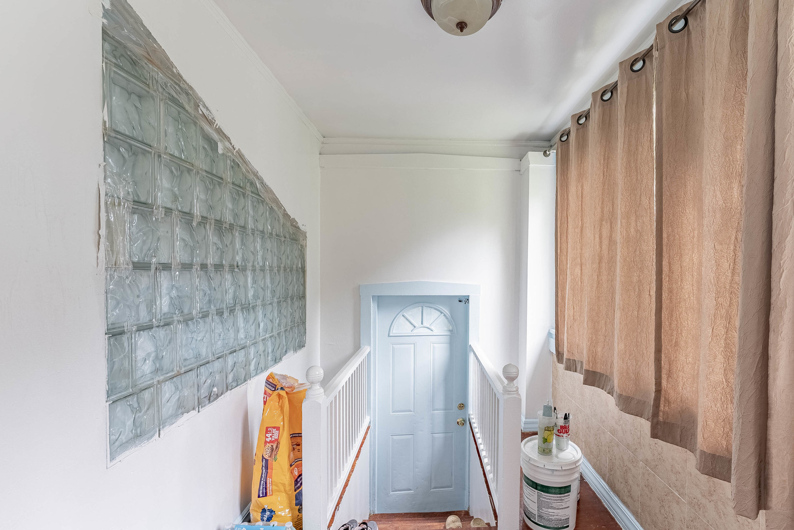 2541 N Mont Clare Avenue