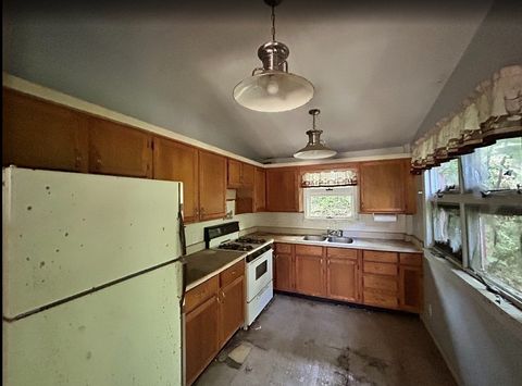 Tiny photo for 124 Chicago Road, Oswego, IL 60543 (MLS # 12682396)