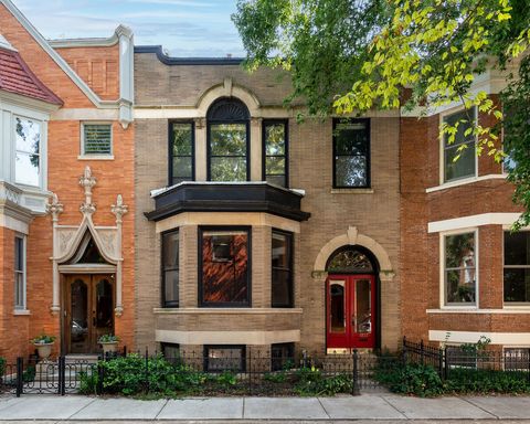 Photo of 3837 N Alta Vista Terrace, Chicago, IL 60613 (MLS # 12432756)