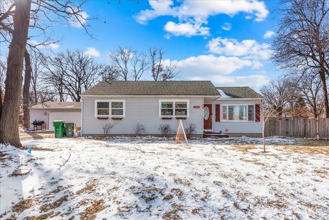 Single Family Residence in Grayslake IL 33448 GREENTREE Road.jpg