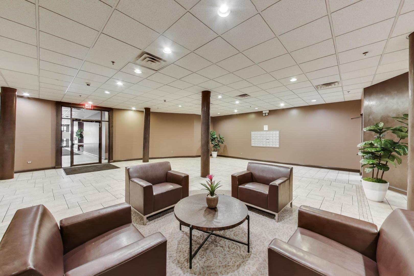 1133 S WABASH Avenue 303