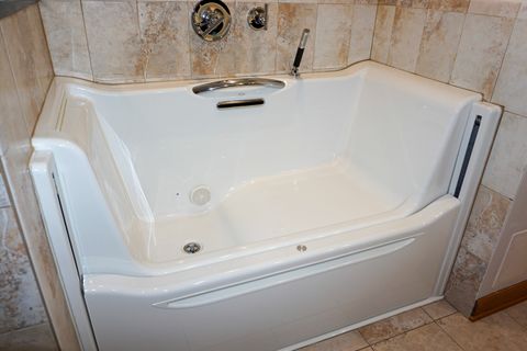 Tiny photo for 4811 N OLCOTT Avenue #516, Harwood Heights, IL 60706 (MLS # 12606145)