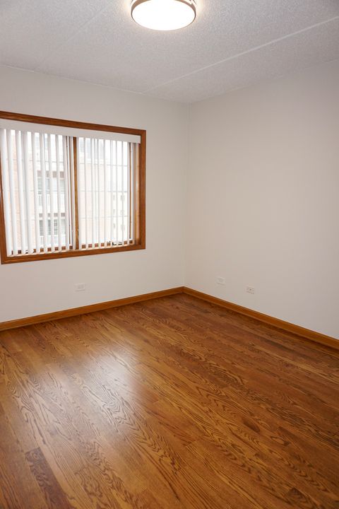 Tiny photo for 4811 N OLCOTT Avenue #516, Harwood Heights, IL 60706 (MLS # 12606145)