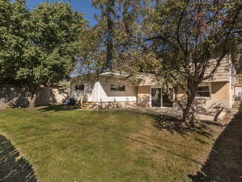 Tiny photo for 16920 Glen Oaks Drive, Country Club Hills, IL 60478 (MLS # 12501357)