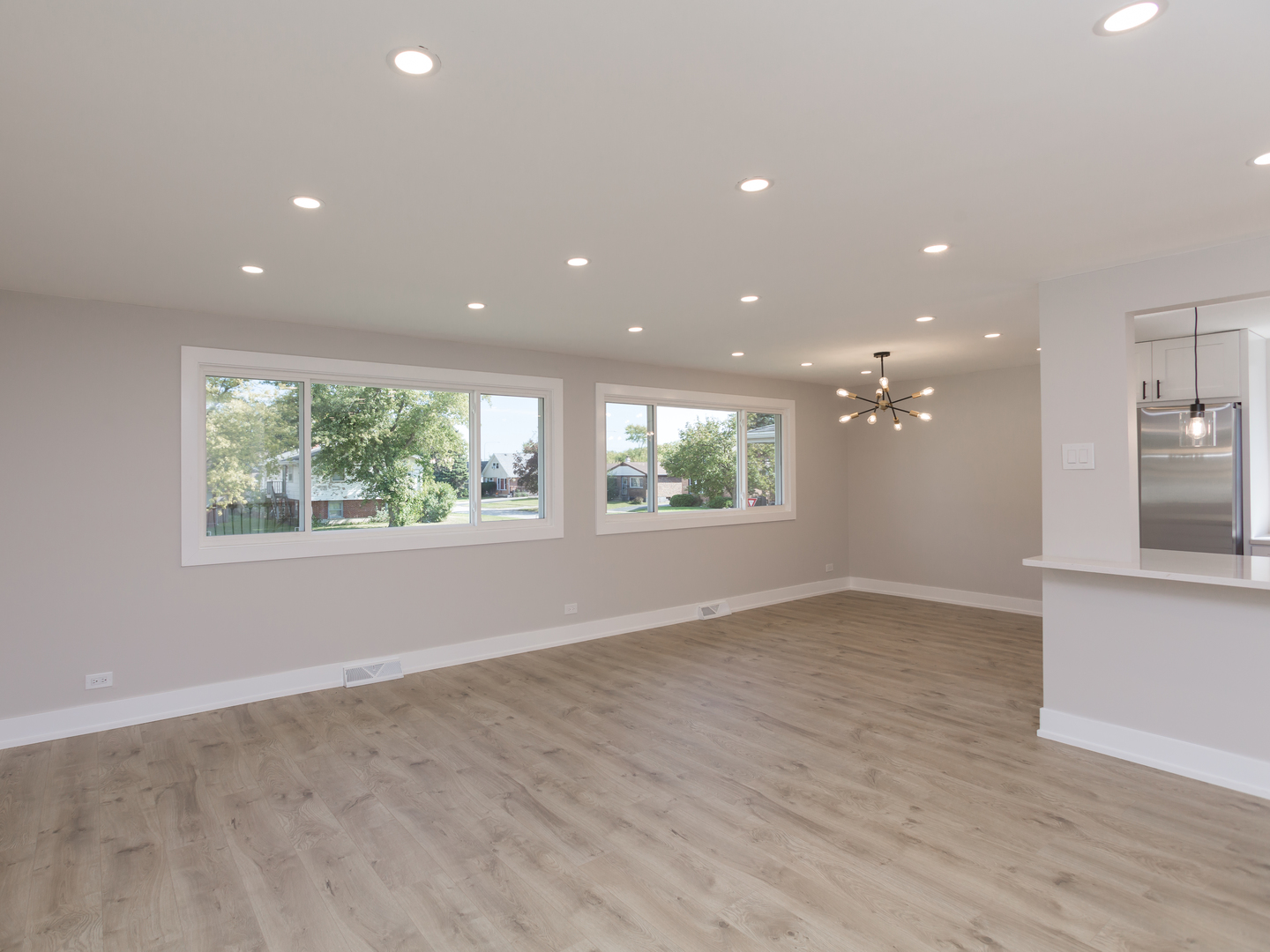 16920 Glen Oaks Drive