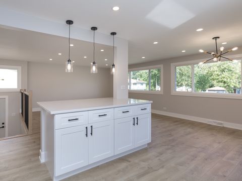 Tiny photo for 16920 Glen Oaks Drive, Country Club Hills, IL 60478 (MLS # 12501357)