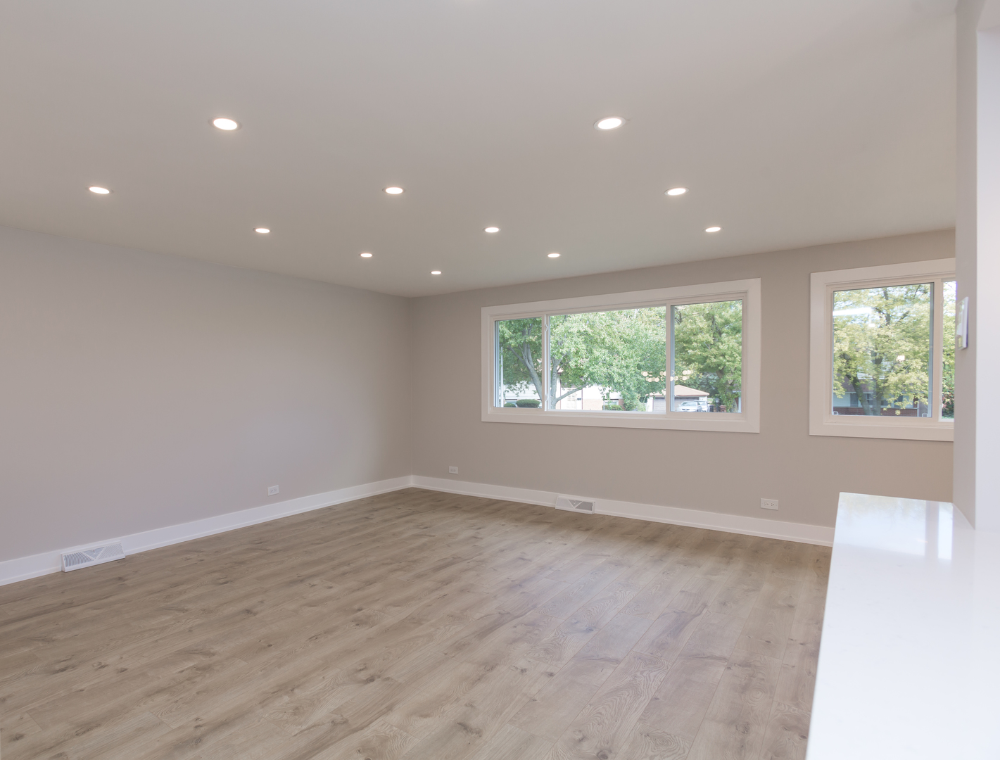 16920 Glen Oaks Drive