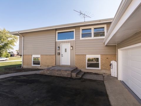 Tiny photo for 16920 Glen Oaks Drive, Country Club Hills, IL 60478 (MLS # 12501357)