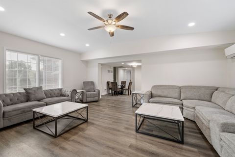 Tiny photo for 15617 W 159th Street, Homer Glen, IL 60491 (MLS # 12499176)