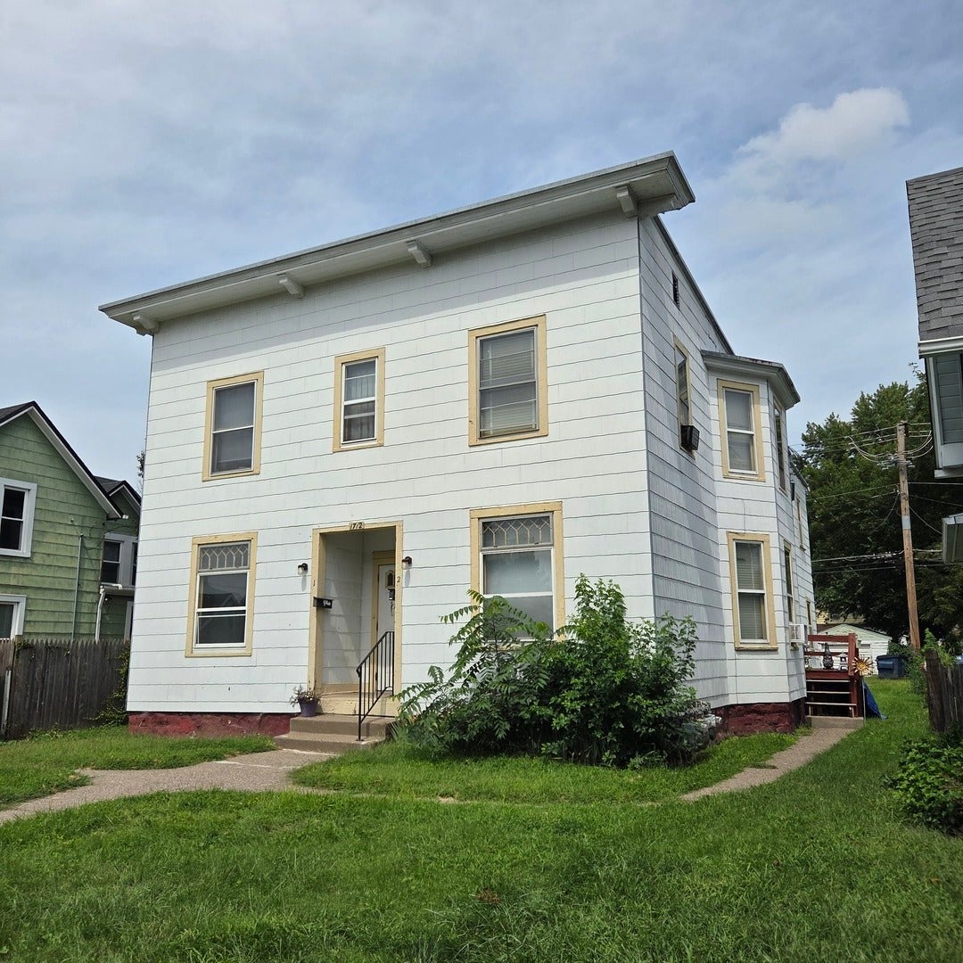 1712 W 7th Street