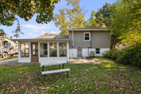 Tiny photo for 2118 N Fairmount Street, Davenport, IA 52804 (MLS # 12798474)