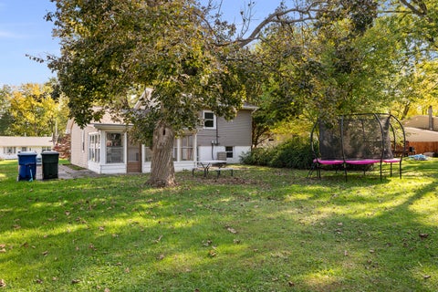 Tiny photo for 2118 N Fairmount Street, Davenport, IA 52804 (MLS # 12798474)
