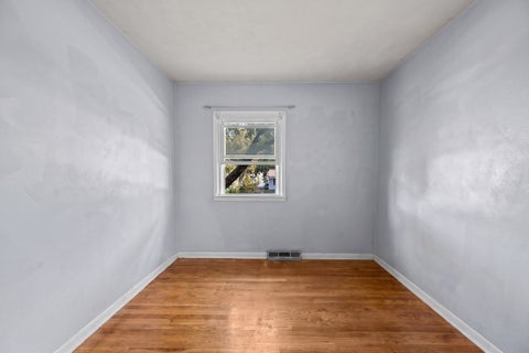 Tiny photo for 2118 N Fairmount Street, Davenport, IA 52804 (MLS # 12798474)