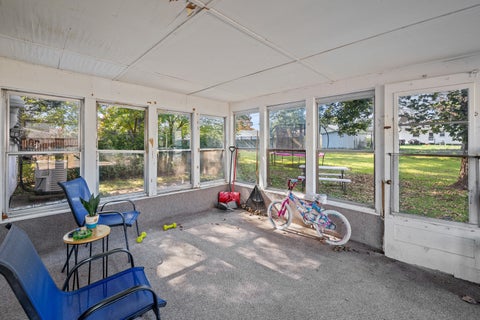 Tiny photo for 2118 N Fairmount Street, Davenport, IA 52804 (MLS # 12798474)