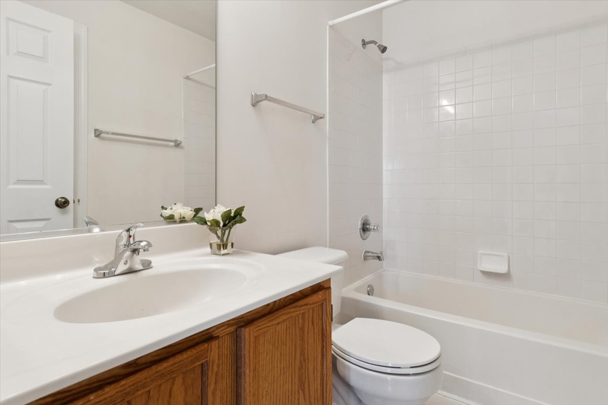 2611 Cedar Glade Drive 204