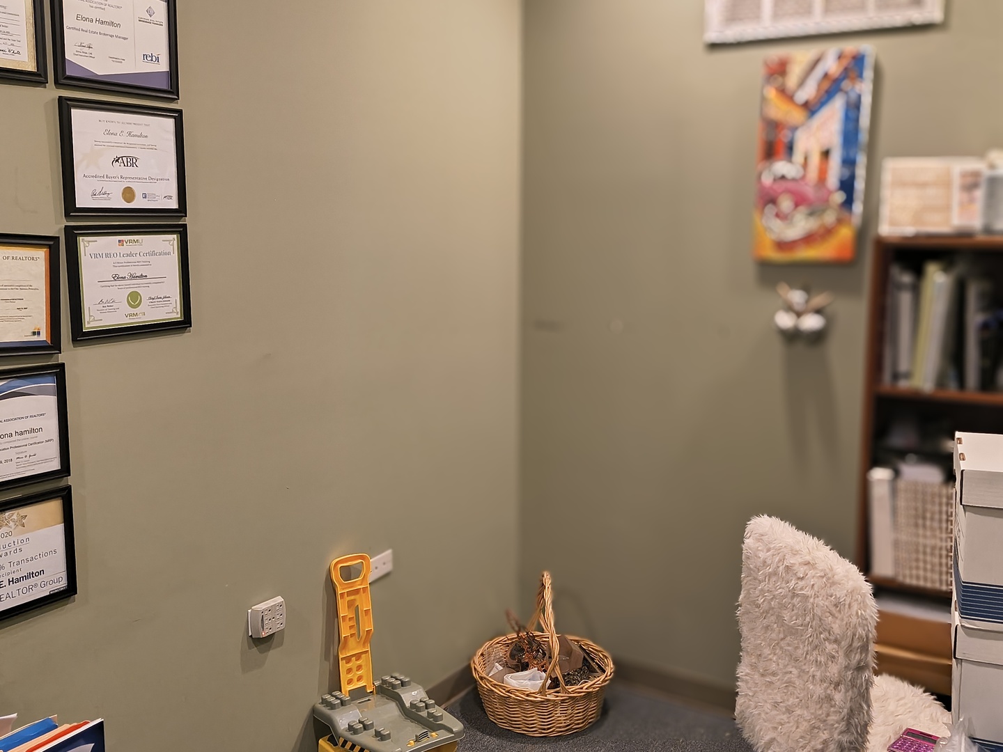 790 BARRON Boulevard E