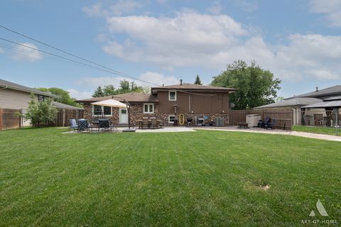 Tiny photo for 10136 Charles Avenue, Palos Hills, IL 60465 (MLS # 12658416)