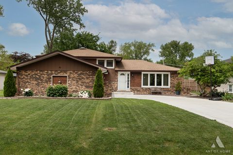 Tiny photo for 10136 Charles Avenue, Palos Hills, IL 60465 (MLS # 12658416)