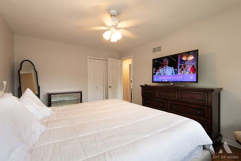 Tiny photo for 10136 Charles Avenue, Palos Hills, IL 60465 (MLS # 12658416)