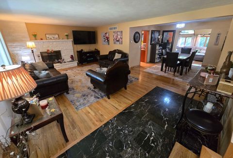Tiny photo for 25W201 Summit Drive, Naperville, IL 60563 (MLS # 12495822)