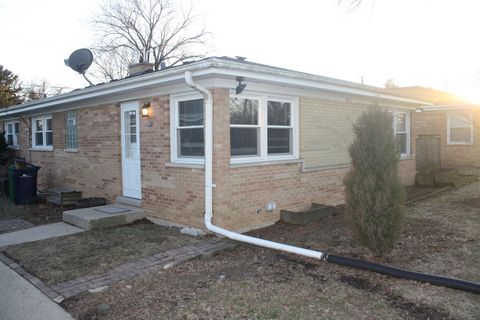 831 E South Broadway Avenue Lombard IL 60148