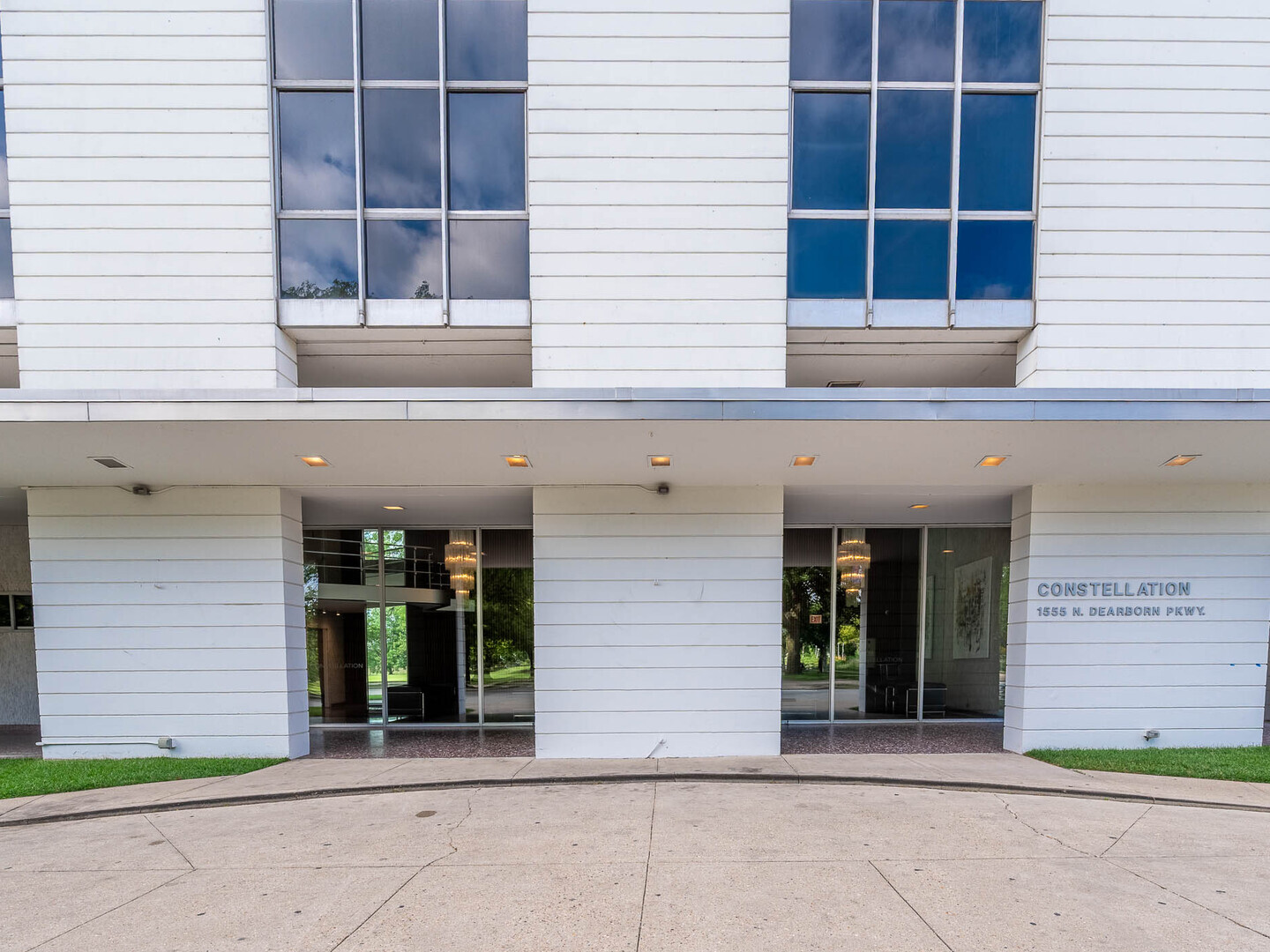 1555 N Dearborn Parkway 15B