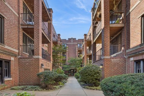 Photo of 2106 N Seminary Avenue #3, Chicago, IL 60614 (MLS # 12478657)