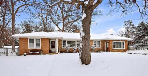 Photo of 50 E Oak Street, Fox Lake, IL 60020 (MLS # 12527225)