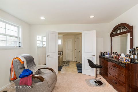 Tiny photo for 1 Sherman Court, Hawthorn Woods, IL 60047 (MLS # 12539725)