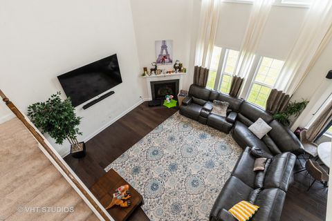 Tiny photo for 1 Sherman Court, Hawthorn Woods, IL 60047 (MLS # 12539725)